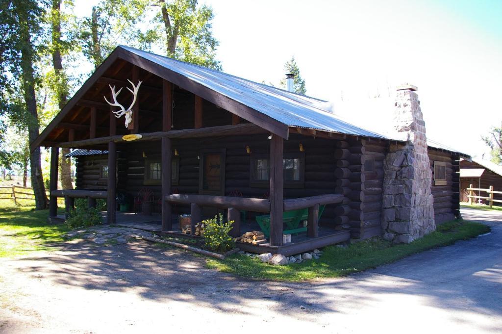 Hotel Parade Rest Ranch West Yellowstone Exterior foto